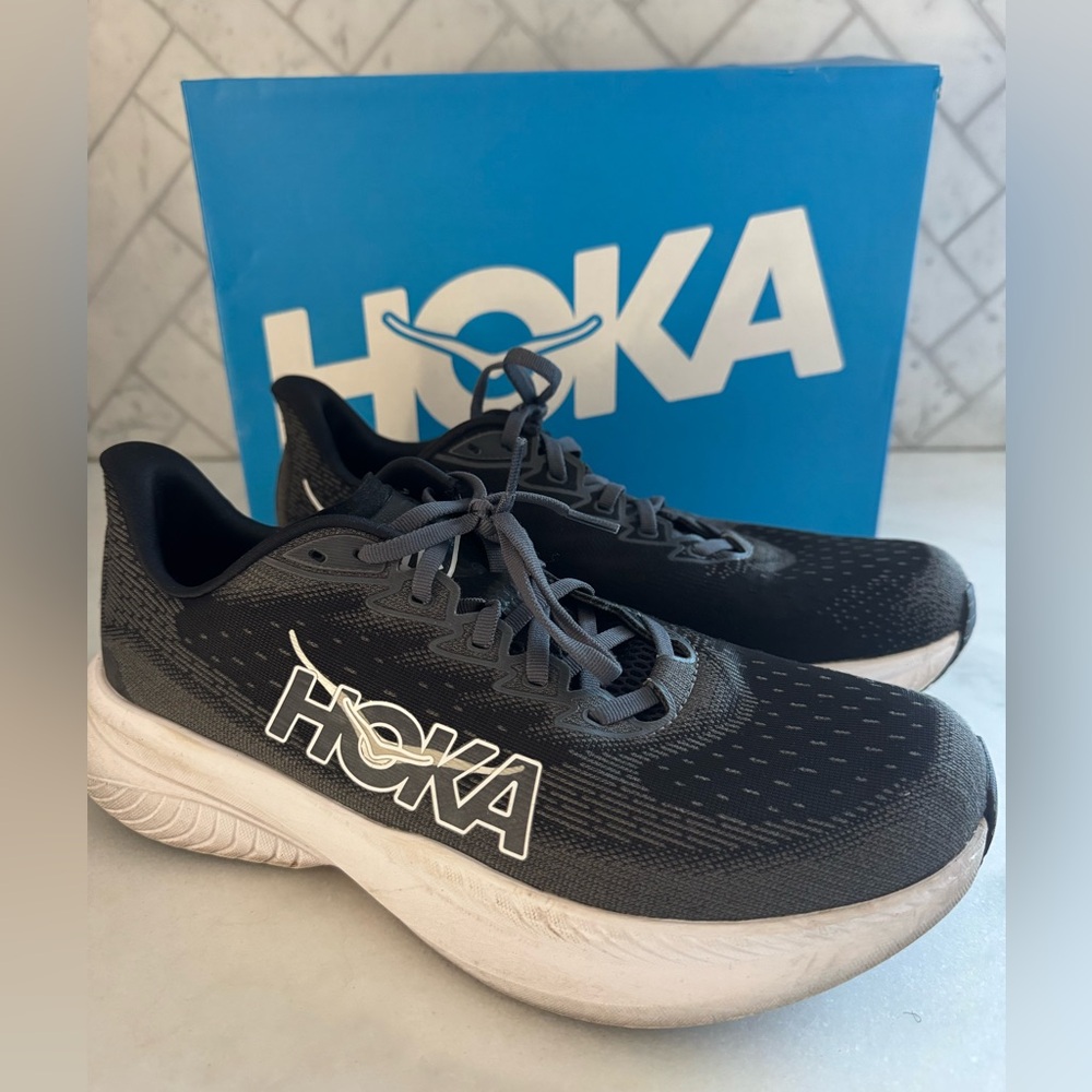 Hoka Black and White Mach 6 Running Sneakers Mens 10.5